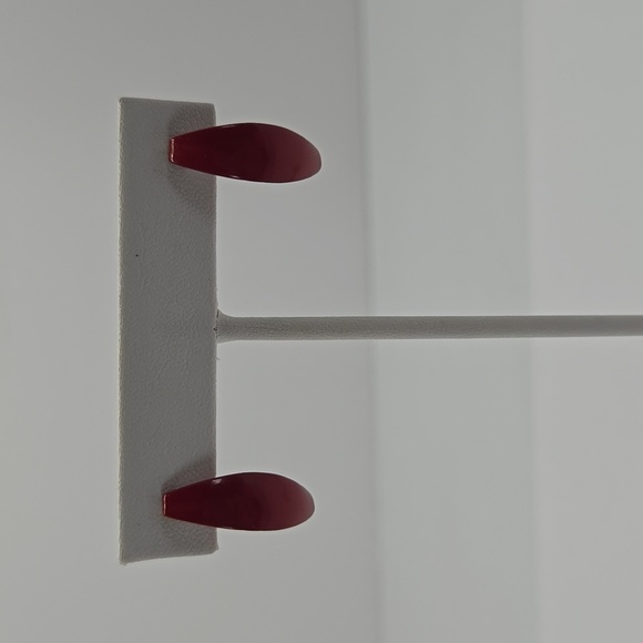3/$15 Red toned hanging earrings - Picture 1 of 4
